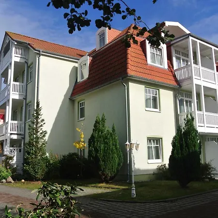 Rosenhof 13 Hotel Kuehlungsborn